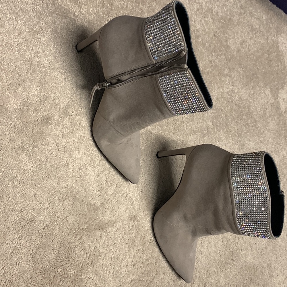 Brand new Stuart Weitzman size 7.5 Highbeams fossil - Picture 4 of 6